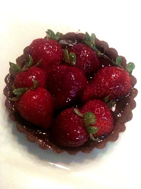 chocolate and fresh strawberry tart|Monina Baronganさん