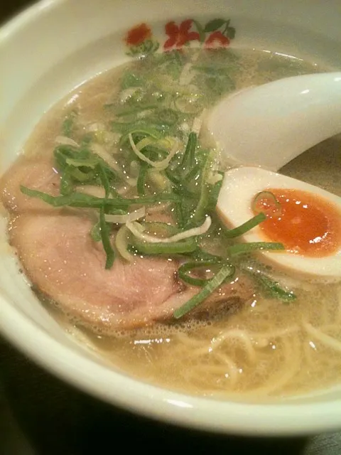 開花屋 トンコツラーメン|ちえさん