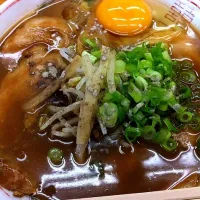 Snapdishの料理写真:徳島ラーメン肉玉小 赤|まぁさん