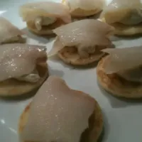 blini's with smoked halibut and horseradish cream|Benjamin van Gelderさん