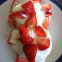 Strawberry dessert|Kim van Velzenさん