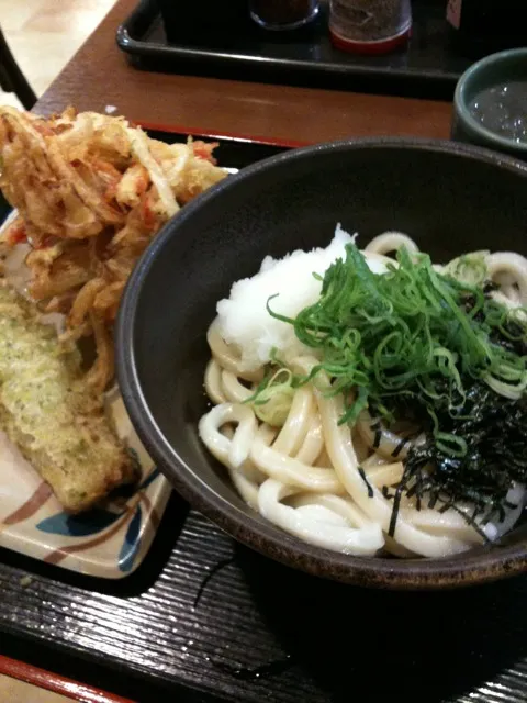 ぶっかけうどん、野菜のかきあげ、ちく天|ちえさん