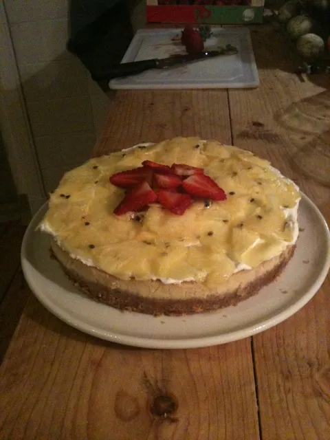 pineapple , stawberry and passion fruit cheesecake|simonさん