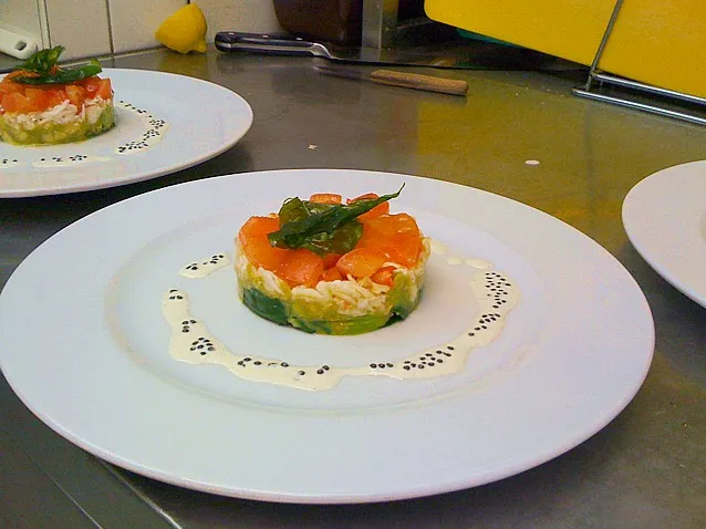 Snapdishの料理写真:Kingcrab, Avocado, Crème Caviar|spooneさん