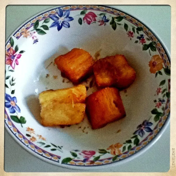 fried cassava|Rurie van Sarkさん