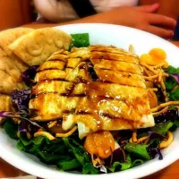 Oriental Salad-Mahi Mahi Toppings|Helen Wongさん