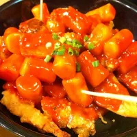 Snapdishの料理写真:Tteokbokki, rice cakes in hot sauce & Fried foods|minaさん