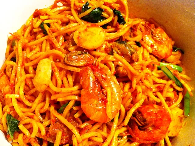 Seafood Fried Noodles|Faiezah Hussinさん