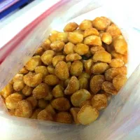 honey roasted macadamia, all the way from brissie.|Qamarさん