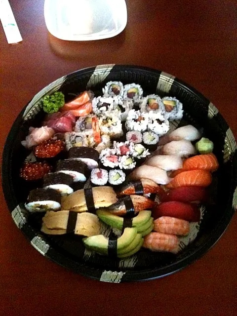 Sushi. And testing Snapdish.|melanie de vriezeさん