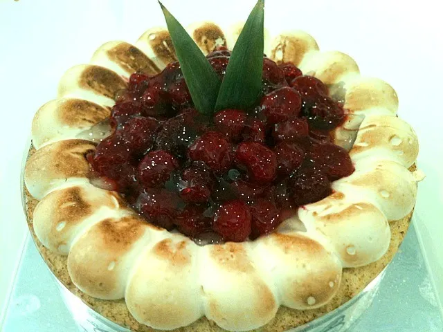 Snapdishの料理写真:Rasberry Charlotte Cake|man menさん