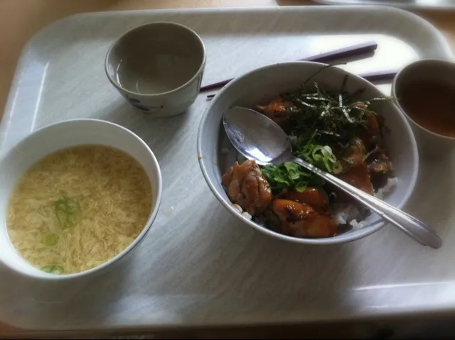 焼き鳥丼と卵スープ|かおるさん