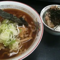 Snapdishの料理写真:米の粉ドライブインのラーメン|エビアンさん