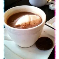 Snapdishの料理写真:Hot Chocolate |Rynna Gohさん