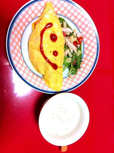 Snapdishの料理写真:オムライス♥ビシソワーズ♥手作りハムのサラダ|ママさん