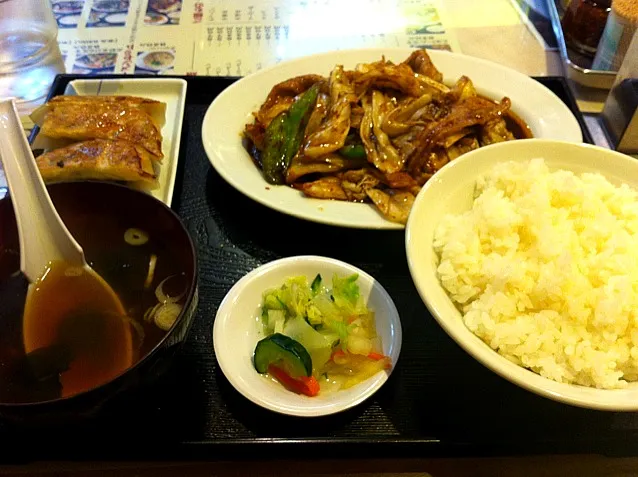 Snapdishの料理写真:回鍋肉定食|のぶたけさん