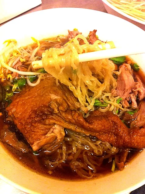 egg noodle with phalo duck! super yummy!!|Whan Sweetさん