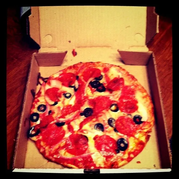 Snapdishの料理写真:Gluten free delivery pizza. Double Pepperoni, Red Onion & Black Olives|heather...さん