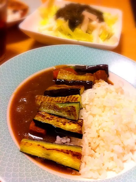 なすカレー、長いもめかぶサラダ。|liccaさん