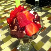 Snapdishの料理写真:raw brownie sundae|kindkremeさん