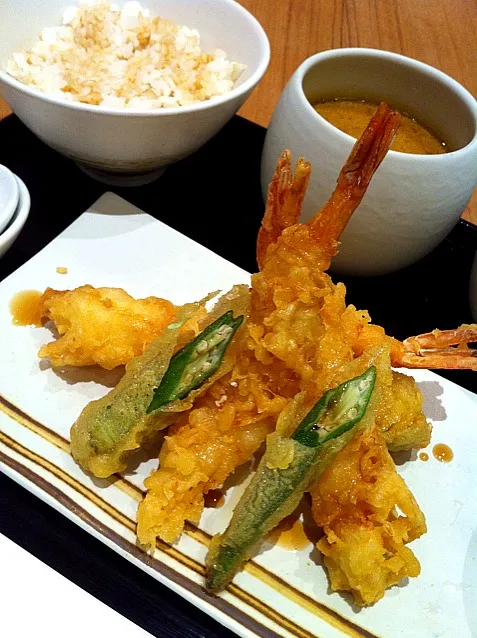 Ebi Tempura Teishoku|about.me/pinku_nekoさん