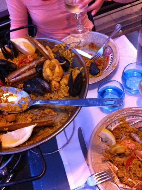 very very very nice paella in collioure|hubert rothさん