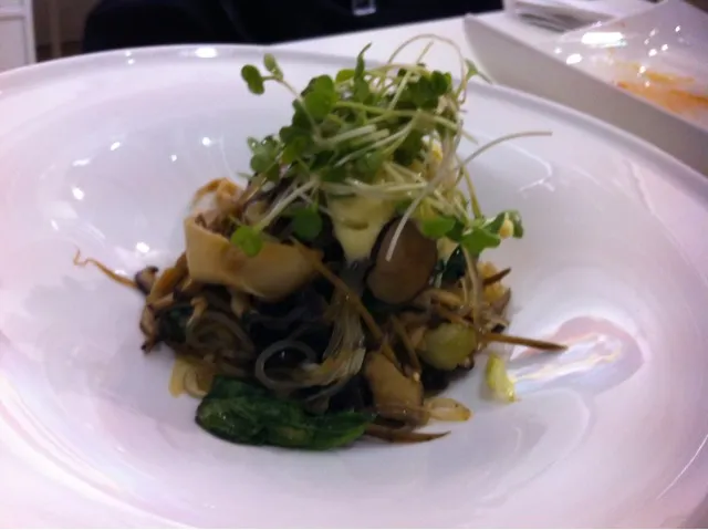 Glass noodles with mushroom|Michael Hakelさん