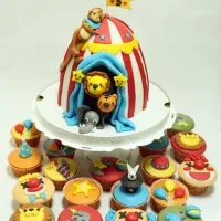 circus fondant cake & cupcake|facebook.com/puddingcoさん