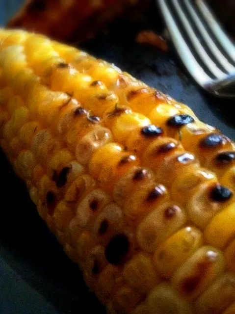 Snapdishの料理写真:grilled local corn|nicole ravlinさん