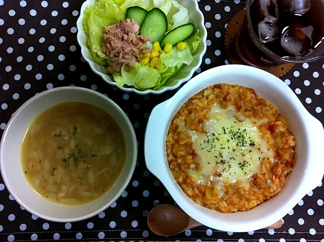 トマトシチューの残りでリゾット風ご飯、オニオンスープ|tomoさん