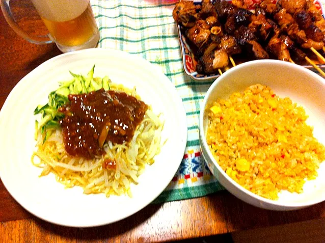 焼き鳥とジャージャー麺と炒飯で居酒屋的夕飯！|tesasakiさん