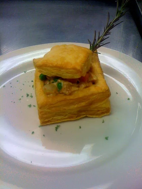 Chicken Pot Pie in Puff Pastry|Erich Hiegerさん