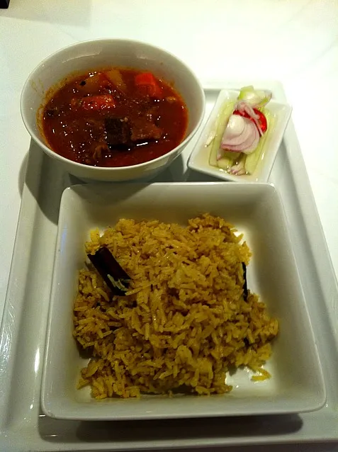 Snapdishの料理写真:Lamb stew and saffron rice|pearie baileysさん