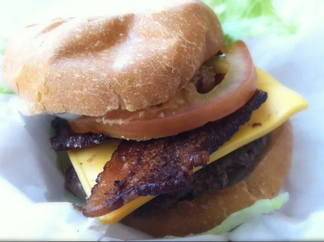 Bacon Cheese Burger|chuck slatenさん