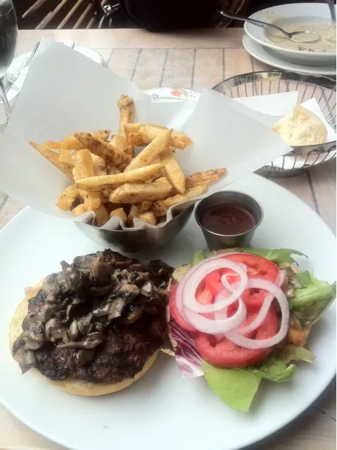 Triple AAA Burger with Sauteed Mushroom|BTさん