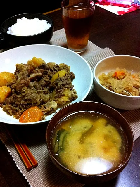 肉じゃかと切り干し大根と味噌汁|ゆかさん