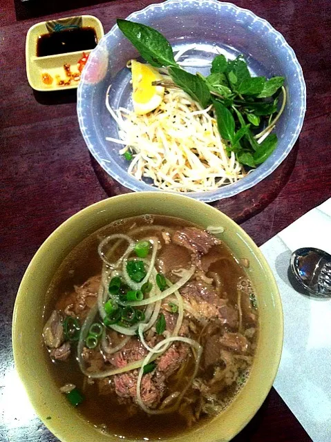 braised medium rare beef in egg noodle soup|Daryll Jannさん