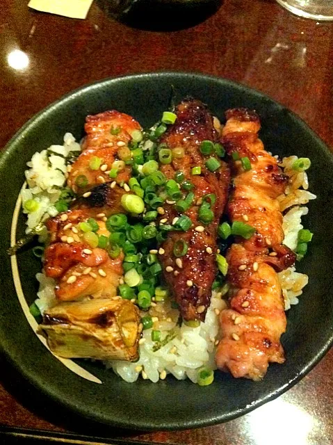 Snapdishの料理写真:焼き鳥丼|みえたすさん