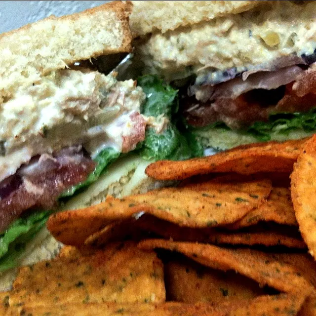 Snapdishの料理写真:Albacore Tuna Sammie with Fresh Veggies on toasted Sourdough|Monina Baronganさん