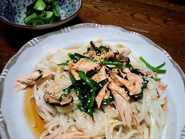 鶏ささみとニラのキムチ冷製麺|あゅーはさん