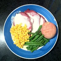 lunch! corned beef steak, baked potato, green beans and corn kernel|Daryll Jannさん