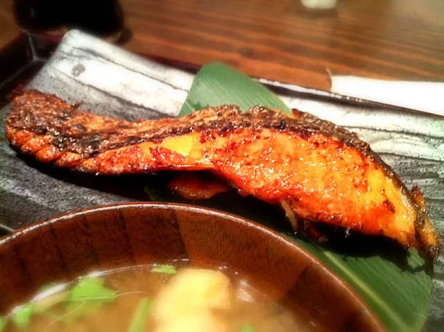 今日は銀鮭の味噌漬け定食。最近魚率たかし。|hirotomoさん