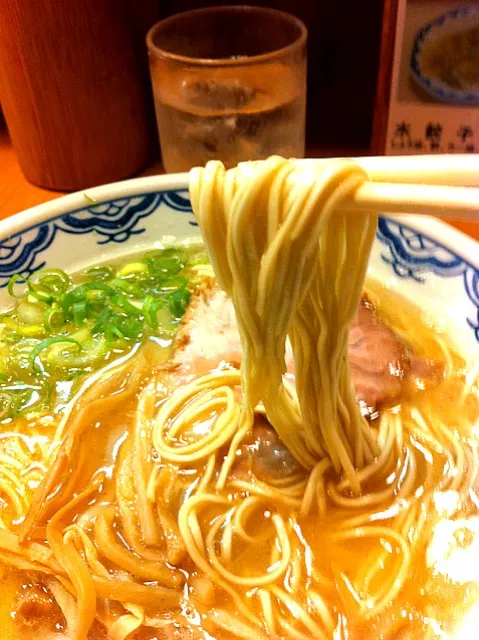 本格！博多ラーメンでしめ！ラーメン＠赤のれん麺徳|soukubotaさん