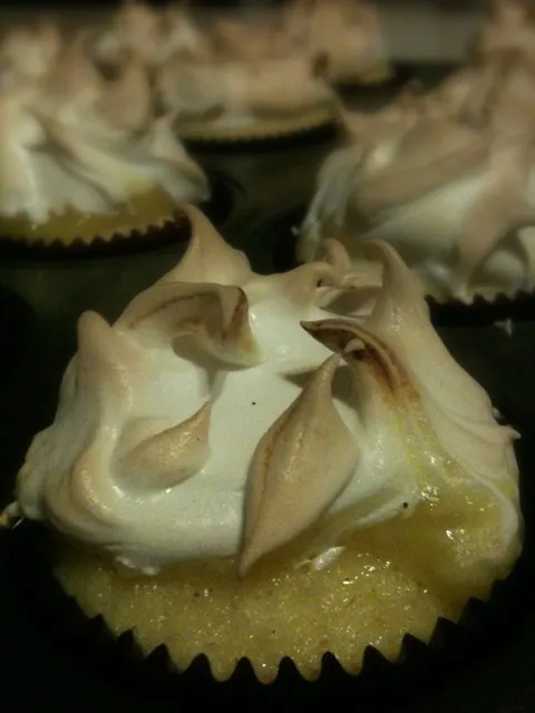 lemon meringue cupcake|sharonさん