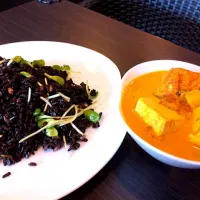 Snapdishの料理写真:Black Rice Salad and Curry of the day|Karen Seeさん