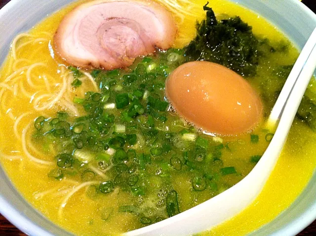 ramen with charsiu and tamago|Ru-Shin Lookさん