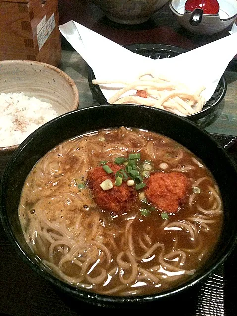 カレー蕎麦 ランチタイムはヒレカツとご飯サーピス|かーちゃんさん