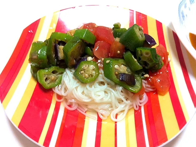 Snapdishの料理写真:オクラトマトなすの冷製素麺|田村さん