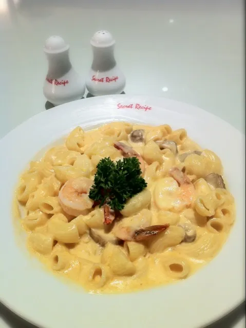 Prawn Maccorani with Cheese|Pim Patanasuthikulさん