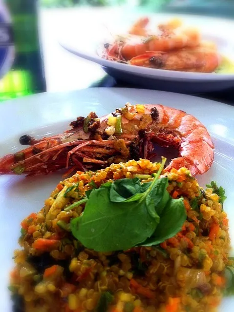 Snapdishの料理写真:garlic shrimpin oliveo il and quinoa with safron|ted loydさん